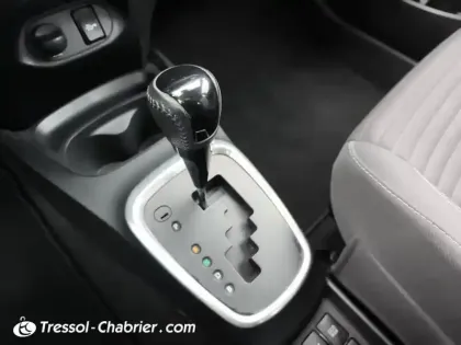 Photo 23 Toyota Yaris  Hybride 100h Dynamic