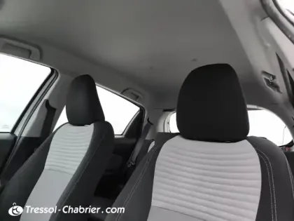 Photo 24 Toyota Yaris  Hybride 100h Dynamic