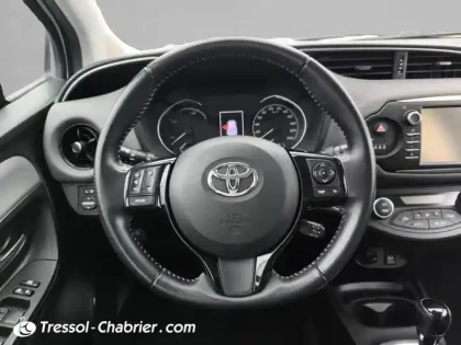 Photo 11 Toyota Yaris  Hybride 100h Dynamic