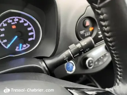 Photo 17 Toyota Yaris  Hybride 100h Dynamic