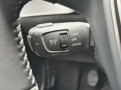 Photo 18 Peugeot 2008  100 S&S BVM6 Allure