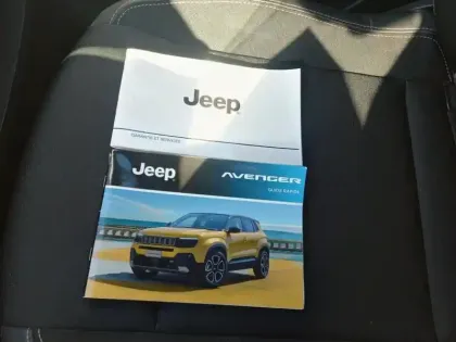 Photo 15 Jeep Avenger  1.2 Turbo T3 100 ch Altitude