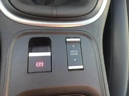 Photo 12 Jeep Avenger  1.2 Turbo T3 100 ch Altitude