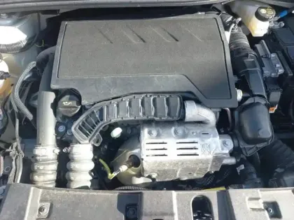 Photo 6 Jeep Avenger  1.2 Turbo T3 100 ch Altitude