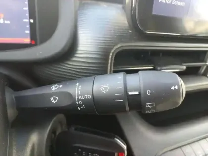 Photo 17 Jeep Avenger  1.2 Turbo T3 100 ch Altitude