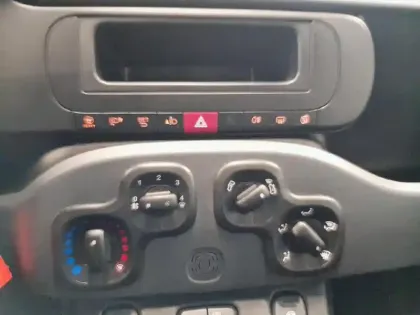 Photo 10 Fiat Panda  1.0 70 ch Hybride BSG S/S