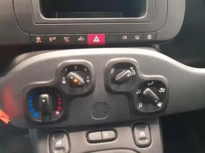 Photo 12 Fiat Panda  1.0 70 ch Hybride BSG S/S