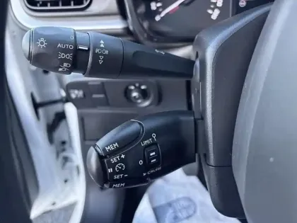 Photo 14 Citroën C3  PureTech 83 S&S BVM5 Shine