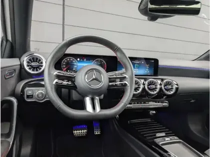 Photo 24 Mercedes Classe A Gén. IV (W177) Ph2 AMG Line 5