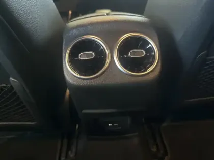 Photo 12 Mercedes CLA  200 Coupé