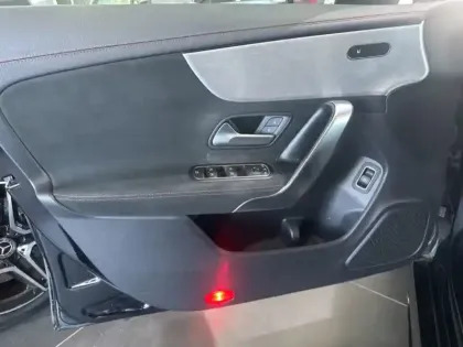 Photo 13 Mercedes CLA  200 Coupé