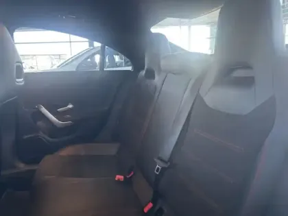 Photo 11 Mercedes CLA  200 Coupé