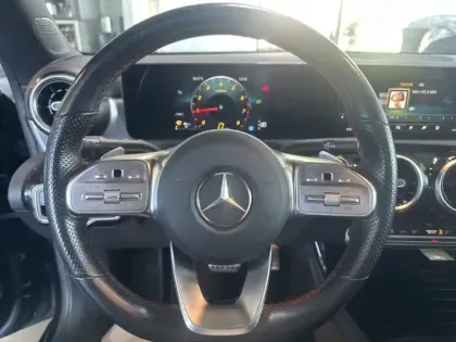 Photo 17 Mercedes CLA  200 Coupé