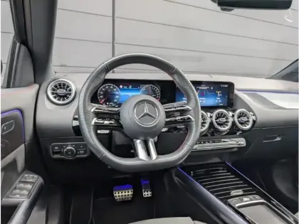 Photo 11 Mercedes GLA 250 e Hybrid EQ 