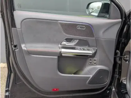 Photo 14 Mercedes GLA 250 e Hybrid EQ 