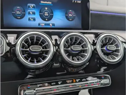 Photo 17 Mercedes Classe A 200 d 