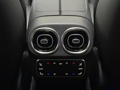 Photo 23 Mercedes Classe GLC Gén. II (C254) Ph1 AMG Line 5