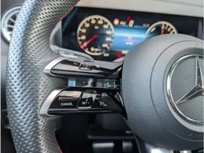 Photo 12 Mercedes GLA 250 e Hybrid EQ 