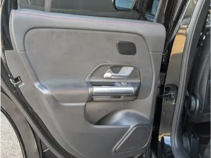 Photo 17 Mercedes GLA 250 e Hybrid EQ 