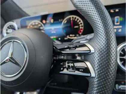 Photo 13 Mercedes GLA 250 e Hybrid EQ 