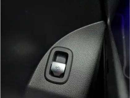 Photo 21 Mercedes Classe GLC Gén. II (X254) Ph1 AMG Line 5