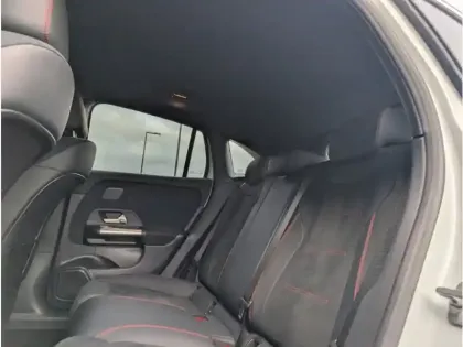 Photo 23 Mercedes GLA 180 d 