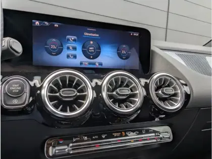 Photo 15 Mercedes GLA 180 d 