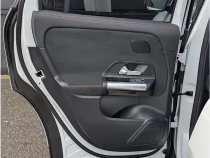 Photo 24 Mercedes GLA 180 d 