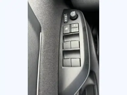 Photo 16 Toyota Yaris Hybride 1.5 HYBRID 130H DESIGN AUTO