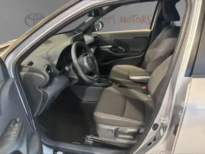 Photo 18 Toyota Yaris Hybride 1.5 HYBRID 130H DESIGN AUTO