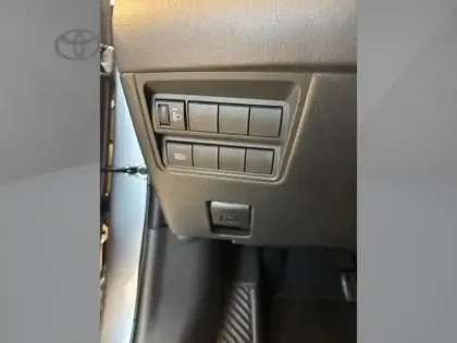 Photo 12 Toyota Yaris Hybride 1.5 HYBRID 130H DESIGN AUTO