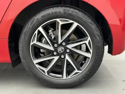 Photo 12 Toyota Yaris Hybride 116h Design