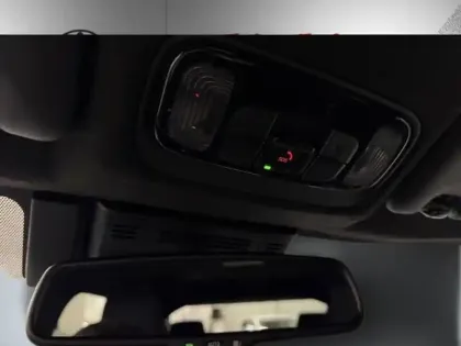 Photo 13 Toyota Yaris Hybride 1.5 HYBRID 130H DESIGN AUTO 2WD