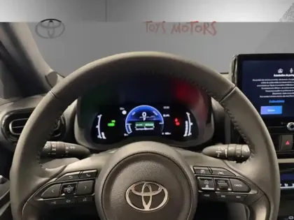 Photo 17 Toyota Yaris Hybride 1.5 HYBRID 130H DESIGN AUTO 2WD