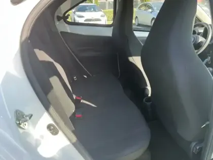 Photo 11 Toyota Aygo 1.0 VVT-i 72 Dynamic