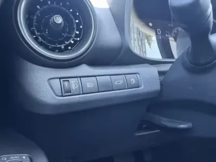 Photo 17 Toyota C-HR 1.8 Hybride 140 Design NG 14