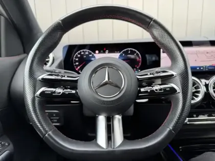 Photo 20 Mercedes GLA 200 d AMG Line