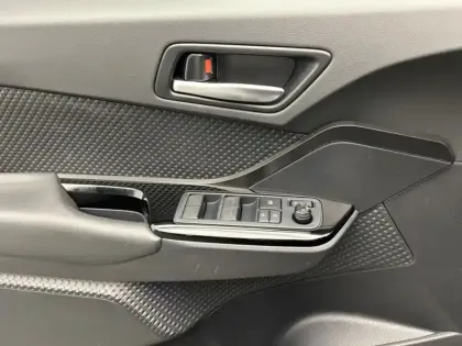 Photo 16 Toyota C-HR 1.8 Hybride 122 Edition