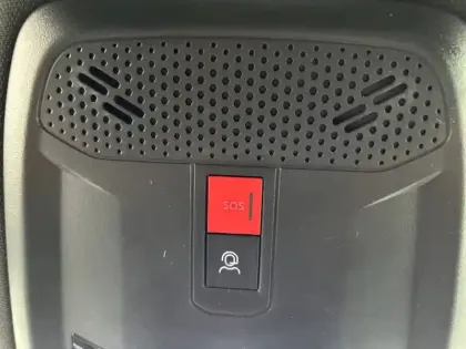 Photo 28 Peugeot 2008  Hybrid 145 e-DCS6