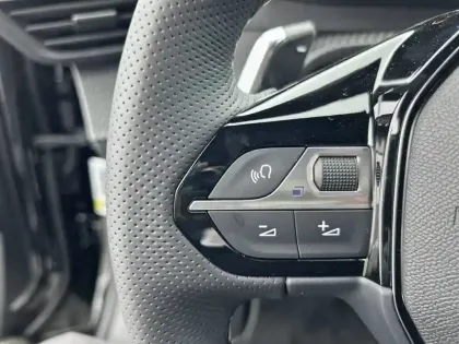 Photo 26 Peugeot 2008  Hybrid 145 e-DCS6