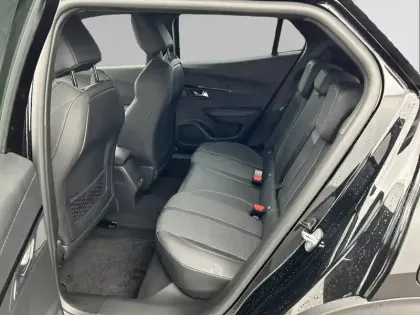 Photo 11 Peugeot 2008  Hybrid 145 e-DCS6