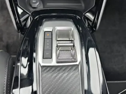 Photo 13 Peugeot 2008  Hybrid 145 e-DCS6