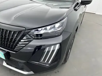 Photo 15 Peugeot 2008  Hybrid 145 e-DCS6