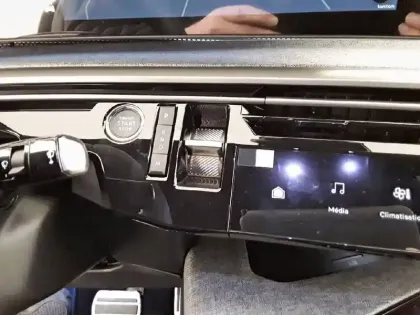 Photo 55 Peugeot 3008  Hybrid 145 e-DCS6