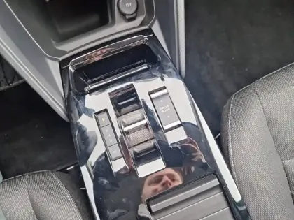 Photo 13 Citroën C4  Hybride 136 e-DCS6