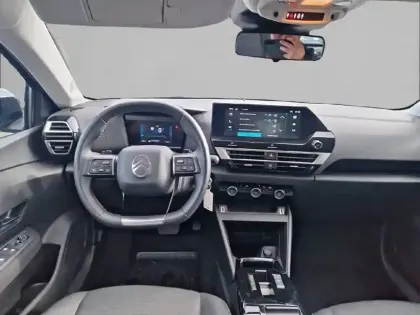 Photo 51 Citroën C4  Hybride 136 e-DCS6