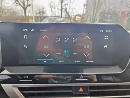 Photo 61 Citroën C4  Hybride 136 e-DCS6