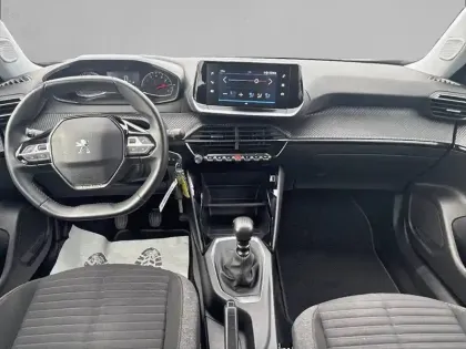 Photo 47 Peugeot 2008  PureTech 100 S&S BVM6