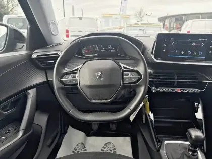 Photo 48 Peugeot 2008  PureTech 100 S&S BVM6