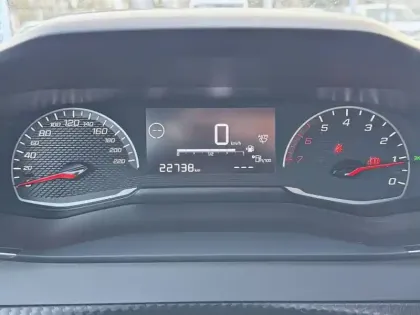 Photo 9 Peugeot 2008  PureTech 100 S&S BVM6